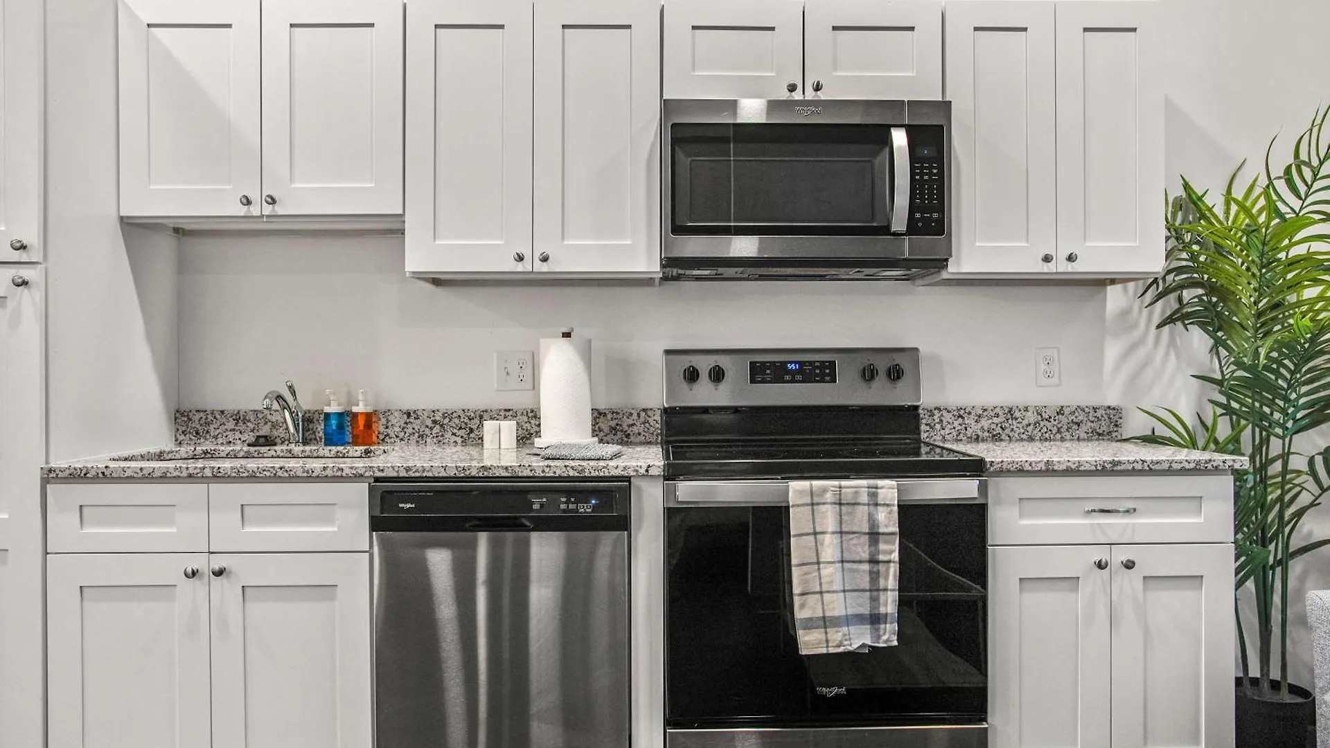 CozySuites Stunning 1BR in Downtown Pitts #21 Pittsburgh