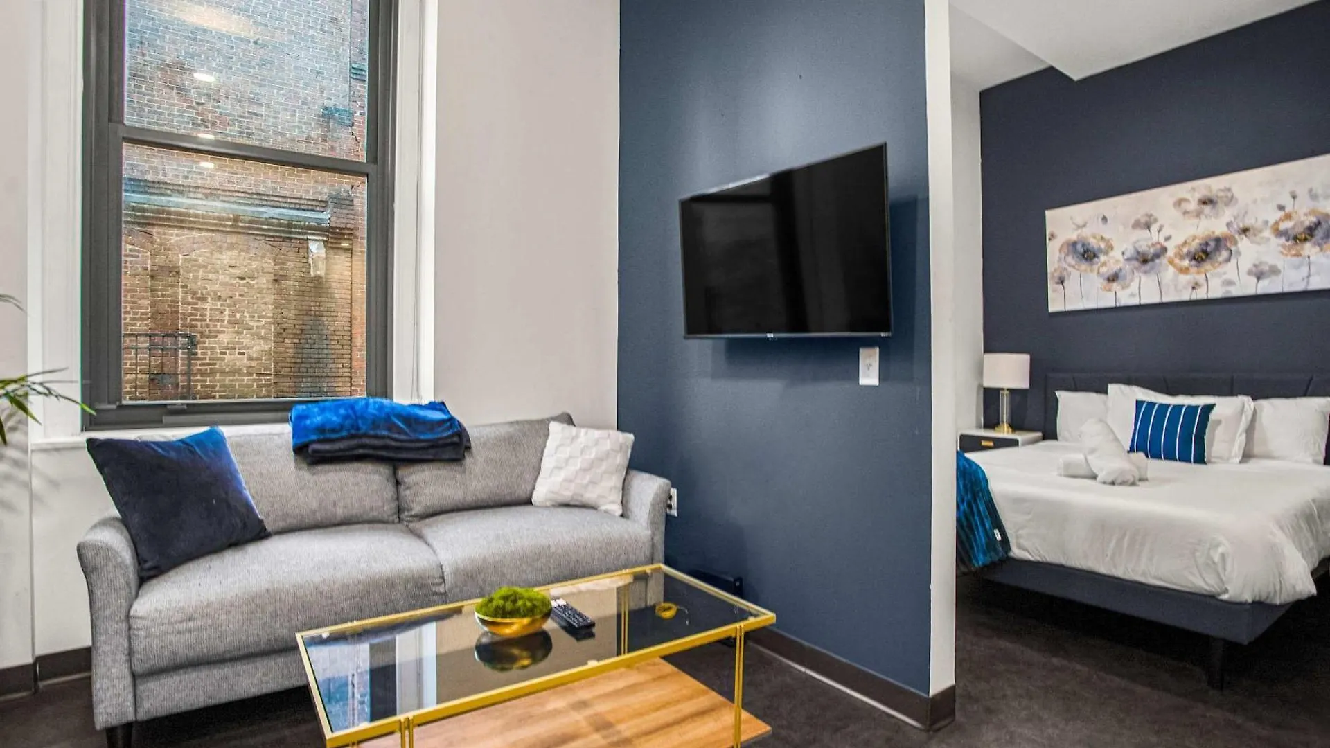 CozySuites Stunning 1BR in Downtown Pitts #21 Pittsburgh